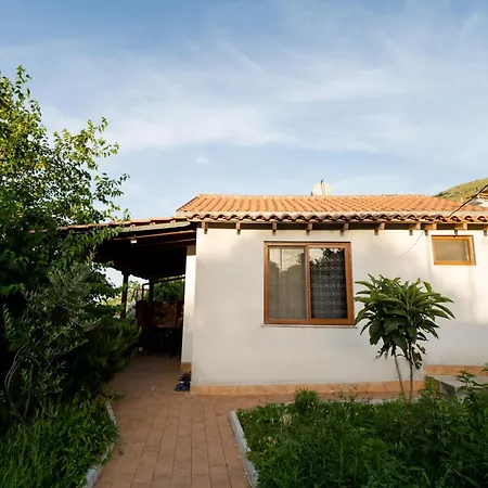 Natural Zogaj Holiday home *