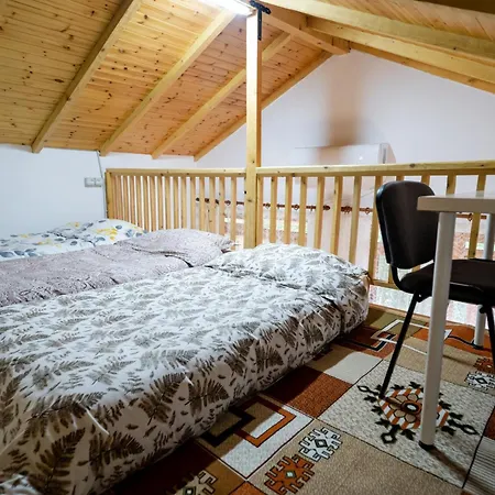 Natural Zogaj Semesterbostad *